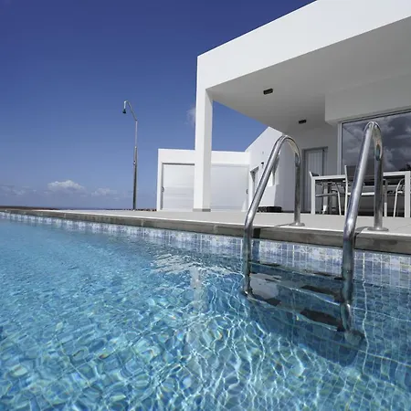 Casa Achaman - Contemporary Style With Outstanding Views