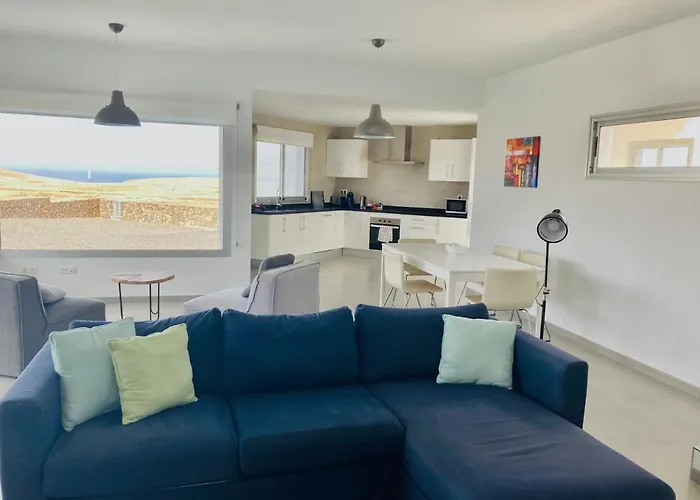 Vila Casa Achaman - Contemporary Style With Outstanding Views